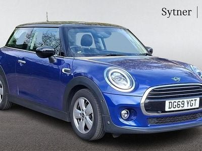 Begagnad Mini Cooper Classic 134 HK (98 kW) 2019 Blå Halvkombi