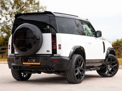 Used Land Rover Defender SE Dynamic 250 HP (183 kW) 2023 SUV