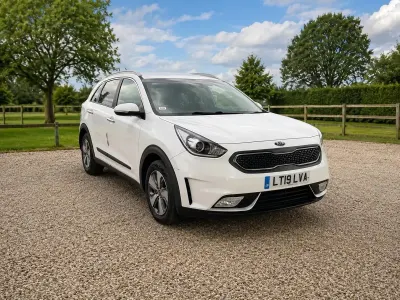 Gebraucht Kia Niro 141 PS (103 kW) 2019 Weiß SUV