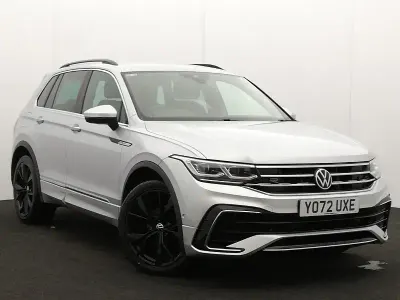 Używany VW Tiguan R-line 150 KM (110 kW) 2023 Srebrny SUV