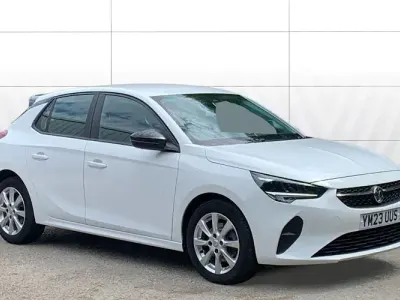Used Vauxhall Corsa Design Edition 101 HP (74 kW) 2023 White Hatchback