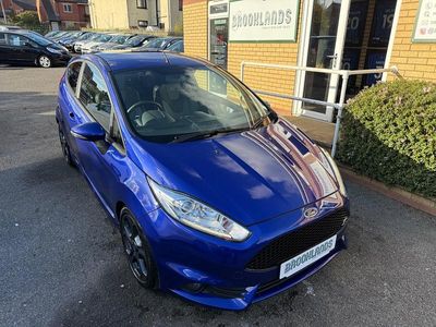 Spirit blue Used 2014 Ford Fiesta ST Hatchback | £6,495 (Fair price)
