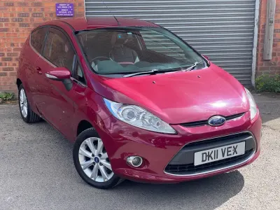 Used Ford Fiesta Zetec 82 HP (60 kW) 2011 Red Hatchback