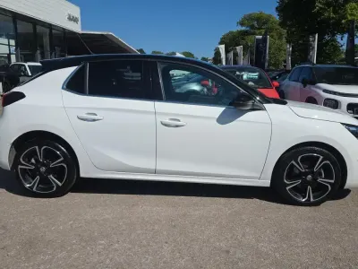 Used Vauxhall Corsa Ultimate 99 HP (72 kW) 2023 White Hatchback