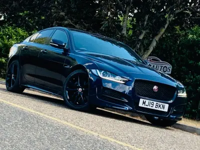 Used Jaguar XE R-Sport 180 HP (132 kW) 2019 Blue Sedan