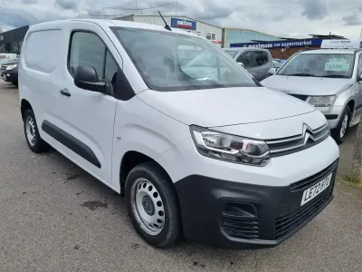 Used Citroën Berlingo 100 HP (73 kW) 2023 White MPV