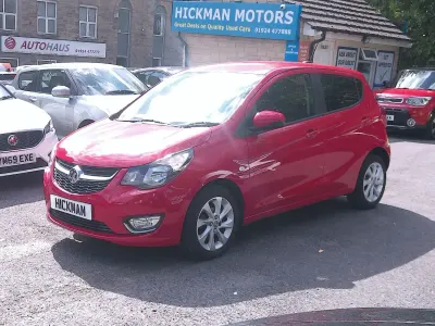 Used Vauxhall Viva 75 HP (55 kW) 2018 Red Hatchback