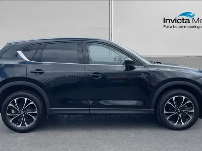 Używany Mazda CX-5 Exclusive-Line 165 KM (121 kW) 2025 Czarny SUV