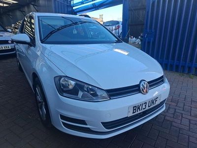 Used VW Golf VII SE 105 HP (77 kW) 2013 White Hatchback
