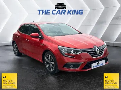 Used Renault Mégane IV Dynamique 2017 Red Hatchback