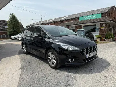 Used Ford S-MAX Titanium 150 HP (110 kW) 2017 Black MPV