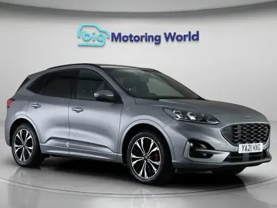 Usado Ford Kuga ST-Line X 190 CV (139 kW) 2021 Plateado SUV