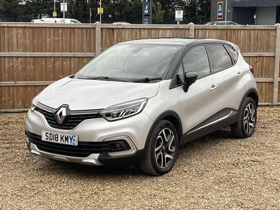 Silver/black Used 2018 Renault Captur Dynamique SUV | £8,300 (Fair price)