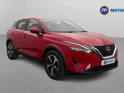 Used Nissan Qashqai N-Connecta 140 HP (102 kW) 2023 Red SUV