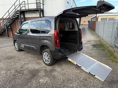 Grey Used 2020 Citroën Berlingo Feel MPV | £11,995 (Super price)