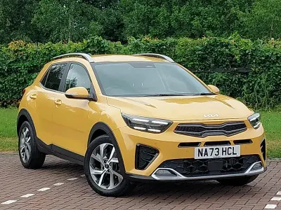 Used Kia Stonic GT-Line S 118 HP (86 kW) 2023 Yellow SUV