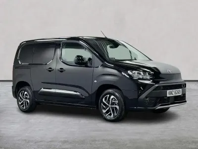 New Toyota Proace City City 130 HP (95 kW) 2026 Black MPV