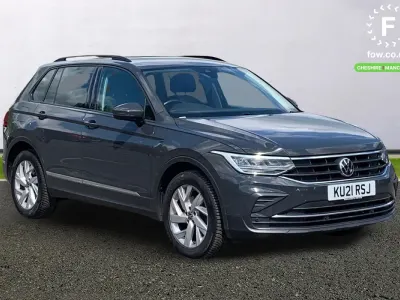 Second-hand VW Tiguan Life 150 CP (110 kW) 2021 Gri SUV