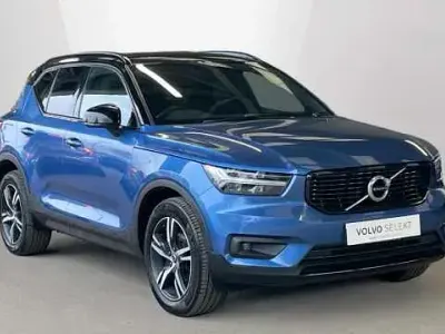 Usado Volvo XC40 R-Design 161 HP (118 kW) 2021 Azul SUV