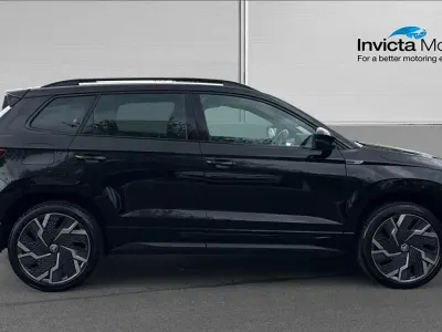 Begagnad Skoda Karoq SportLine 190 HK (139 kW) 2023 Svart SUV