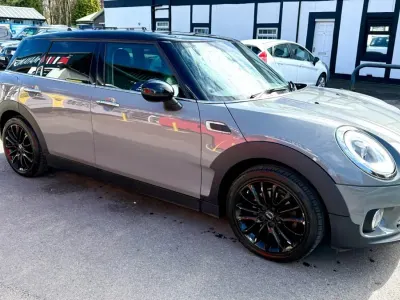Usado Mini Cooper Clubman 136 CV (100 kW) 2016 Gris Familiar