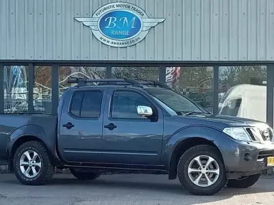 Used Nissan Navara Tekna 190 HP (139 kW) 2011 Grey Pickup