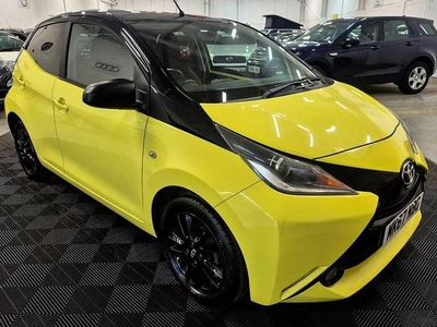Begagnad Toyota Aygo X-cite 69 HK (50 kW) 2017 Gul Halvkombi