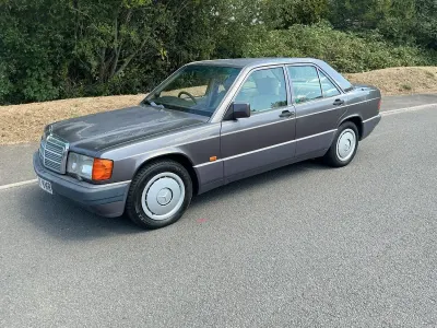 Used Mercedes 190 1992 Tanzanite metallic Sedan