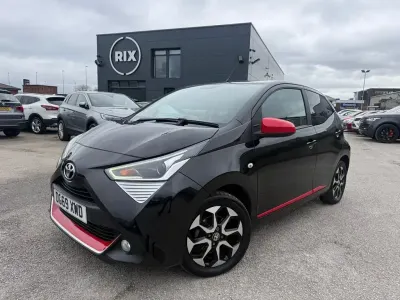Usado Toyota Aygo Trend 72 HP (52 kW) 2019 Preto Citadino