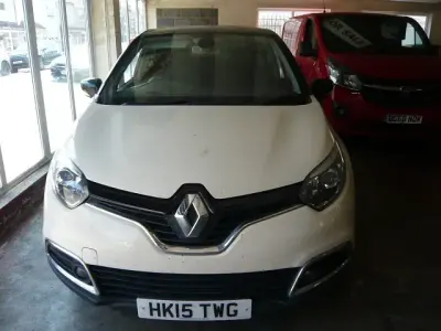 Used Renault Captur Dynamique 90 HP (66 kW) 2015 Cream SUV