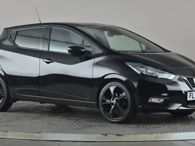 Begagnad Nissan Micra 92 HK (67 kW) 2022 Svart Halvkombi