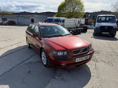 Used Volvo V40 2002 Red Estate