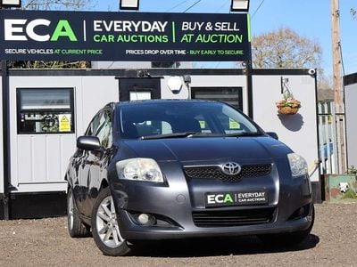 Used Toyota Auris 101 HP (74 kW) 2009 Grey Hatchback