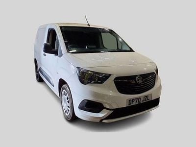 Used Vauxhall Combo Sportive 100 HP (73 kW) 2020 White MPV
