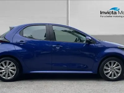 Used Toyota Yaris 116 HP (85 kW) 2023 Blue Hatchback
