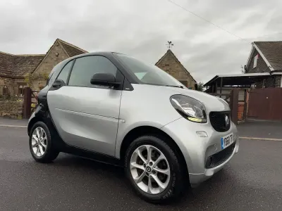 Usado Smart ForTwo Coupé Passion 71 CV (52 kW) 2018 Negro Coupe