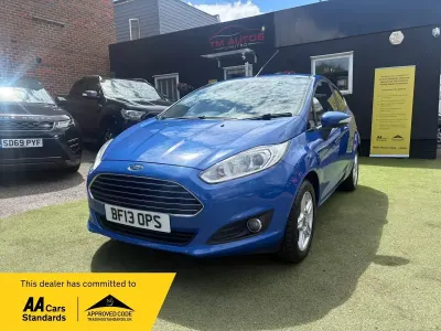 Used Ford Fiesta Zetec 82 HP (60 kW) 2013 Blue Hatchback
