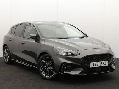 Usado Ford Focus ST-Line 125 HP (91 kW) 2021 Cinzento Citadino