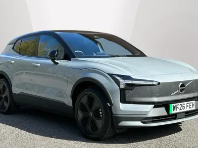 Usado Volvo EX30 Ultra 314 kW (428 HP) 2025 SUV