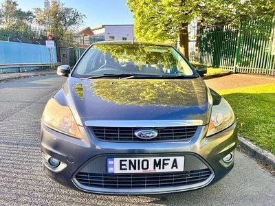 Begagnad Ford Focus Zetec 110 HK (80 kW) 2010 Grå Kombi