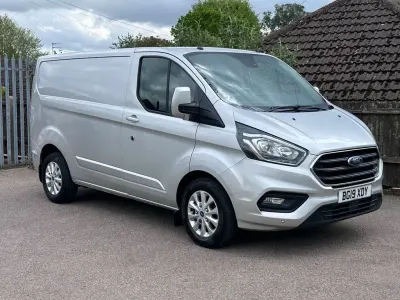 Używany Ford Transit Custom Limited 130 KM (95 kW) 2019 Srebrny Van