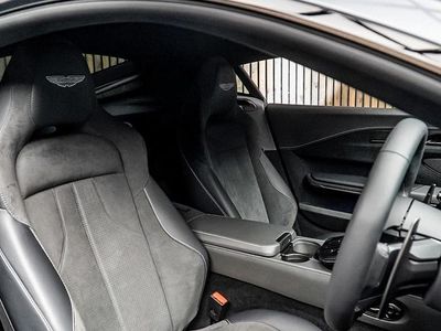 New Aston Martin V8 Vantage 665 HP (489 kW) 2025 Black Coupe