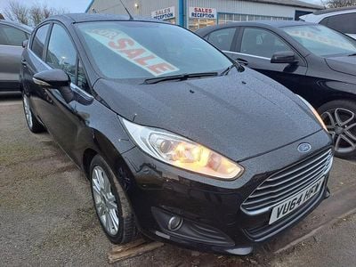 Black Used 2015 Ford Fiesta Zetec Hatchback | £4,795 (Fair price)