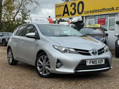 Used Toyota Auris Hybrid