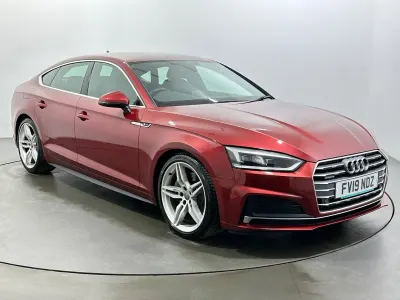 Begagnad Audi A5 S-Line 2019 Röd Sportkupé
