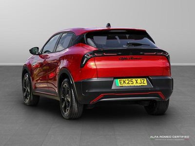 Begagnad Alfa Romeo Junior Edizione Speciale 113 kW (154 HK) 2025 Röd SUV