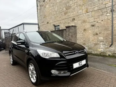 Usado Ford Kuga Titanium 163 CV (119 kW) 2014 Negro SUV