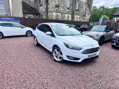 Usado Ford Focus Zetec 100 HP (73 kW) 2017 Branco Citadino
