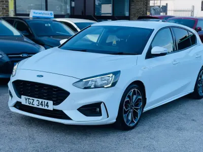 Used Ford Focus ST-Line 120 HP (88 kW) 2022 White Hatchback