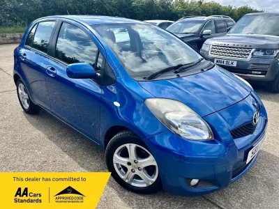 Used Toyota Yaris 2011 Blue Hatchback